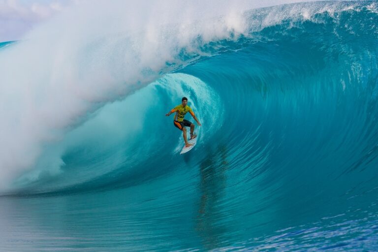 The surf at Teahupo'o in French Polynesia is world renowned. Image via Paris 2024 Olympic Committee.